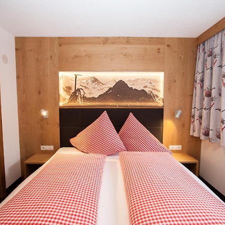 Haus Kuechelspitz Bed & Breakfast Ischgl Dış mekan fotoğraf