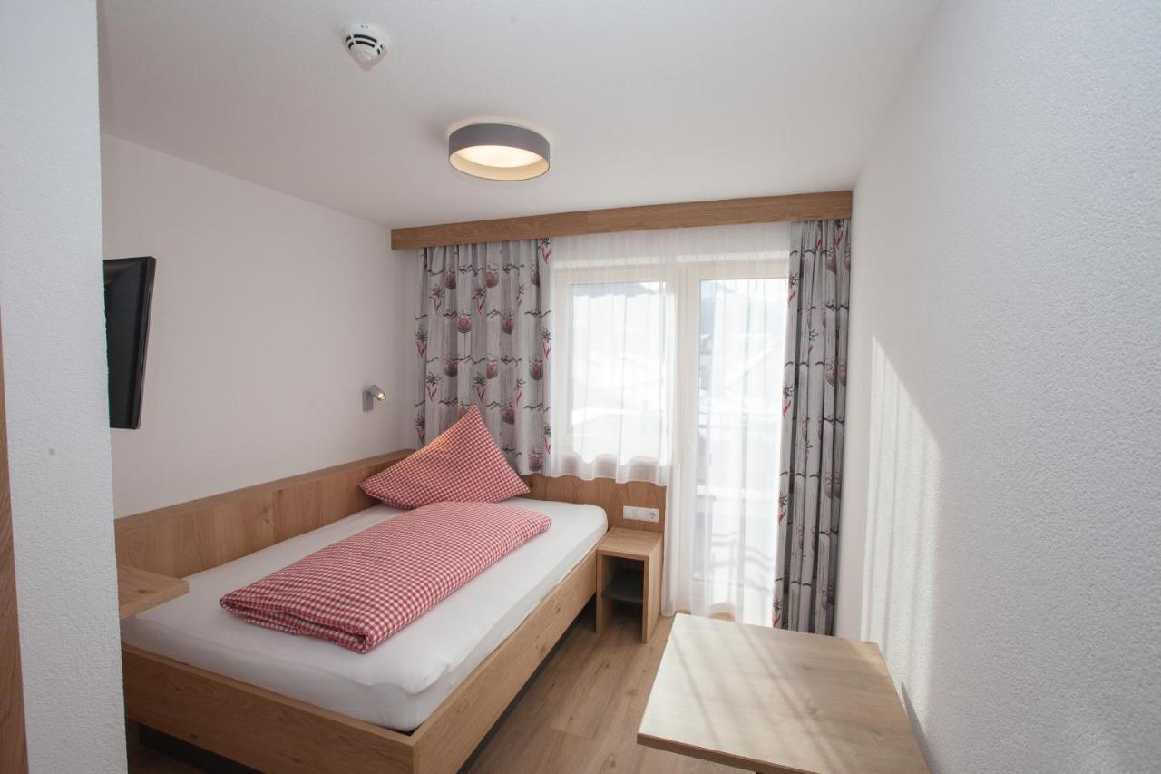 Haus Kuechelspitz Bed & Breakfast Ischgl Dış mekan fotoğraf